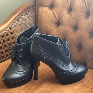 Women’s Black Oxford Stiletto Heels, Size 9.5